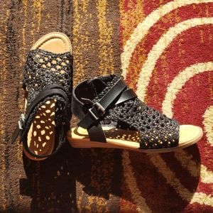 Blowfish Malibu Balla D black sandals size 9